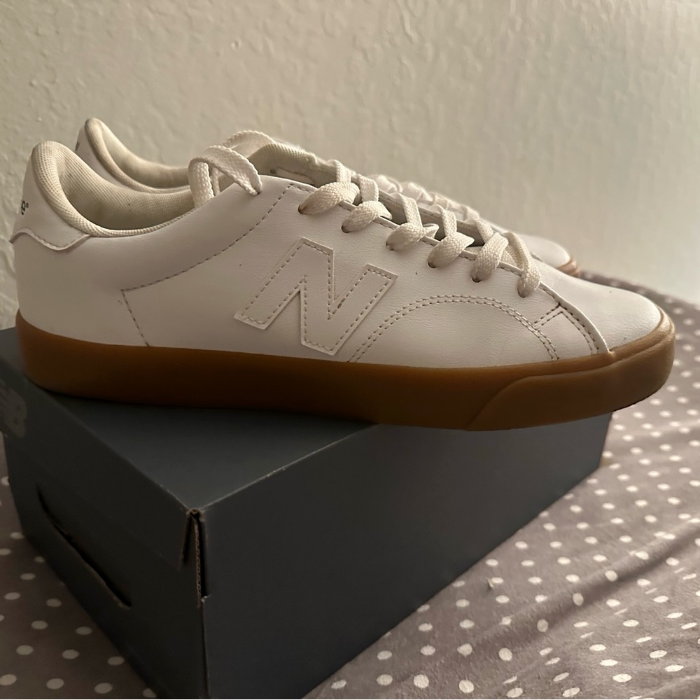 New Balance CT210 White sneakers women's size 10
